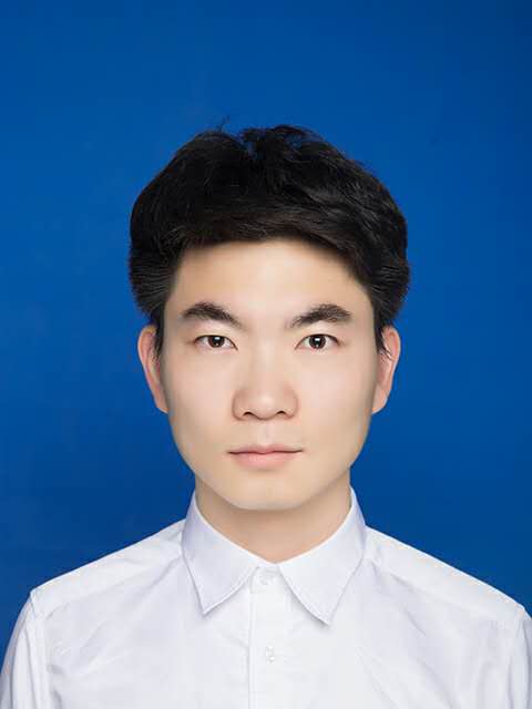 魏教员 照片