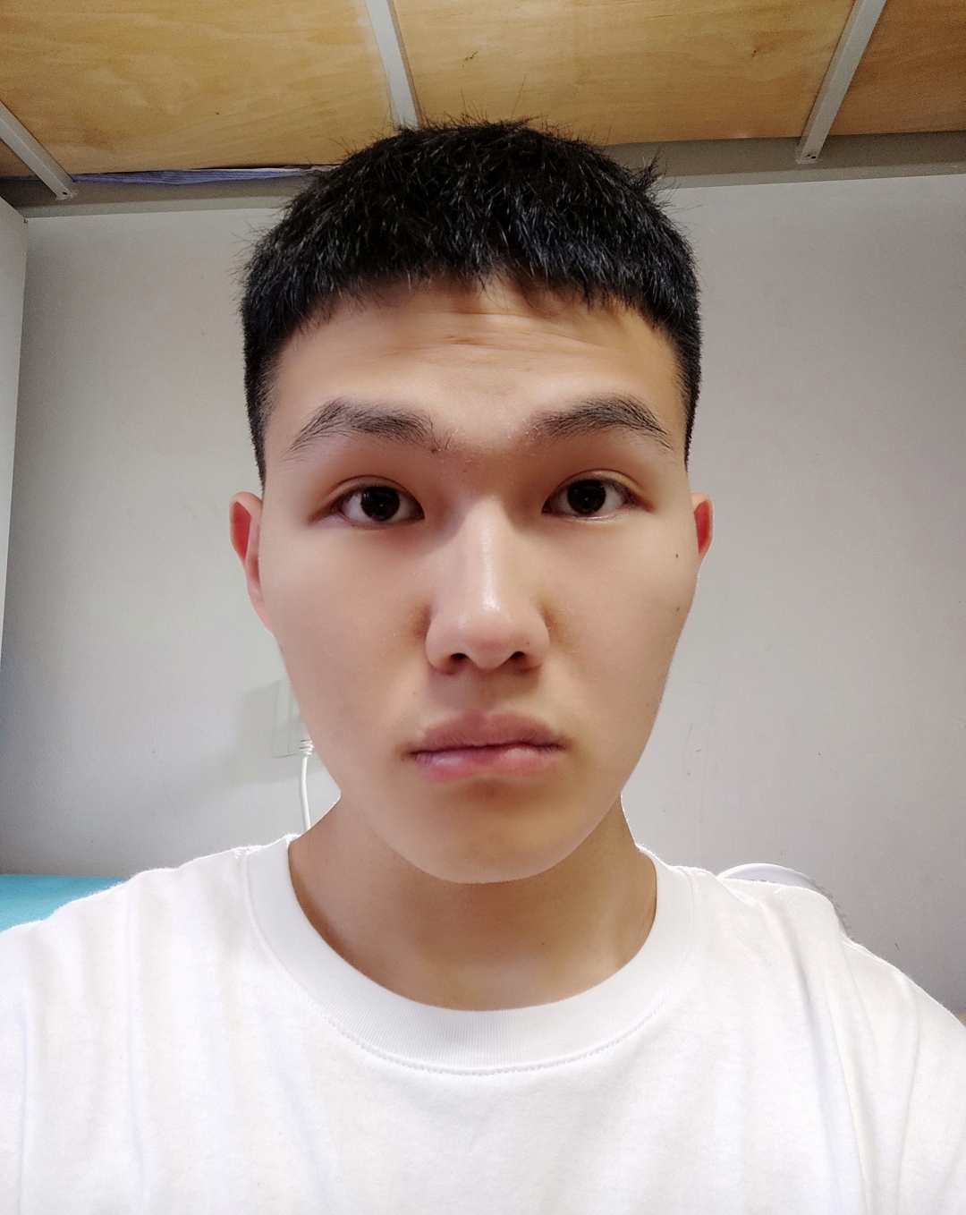 李教员 照片