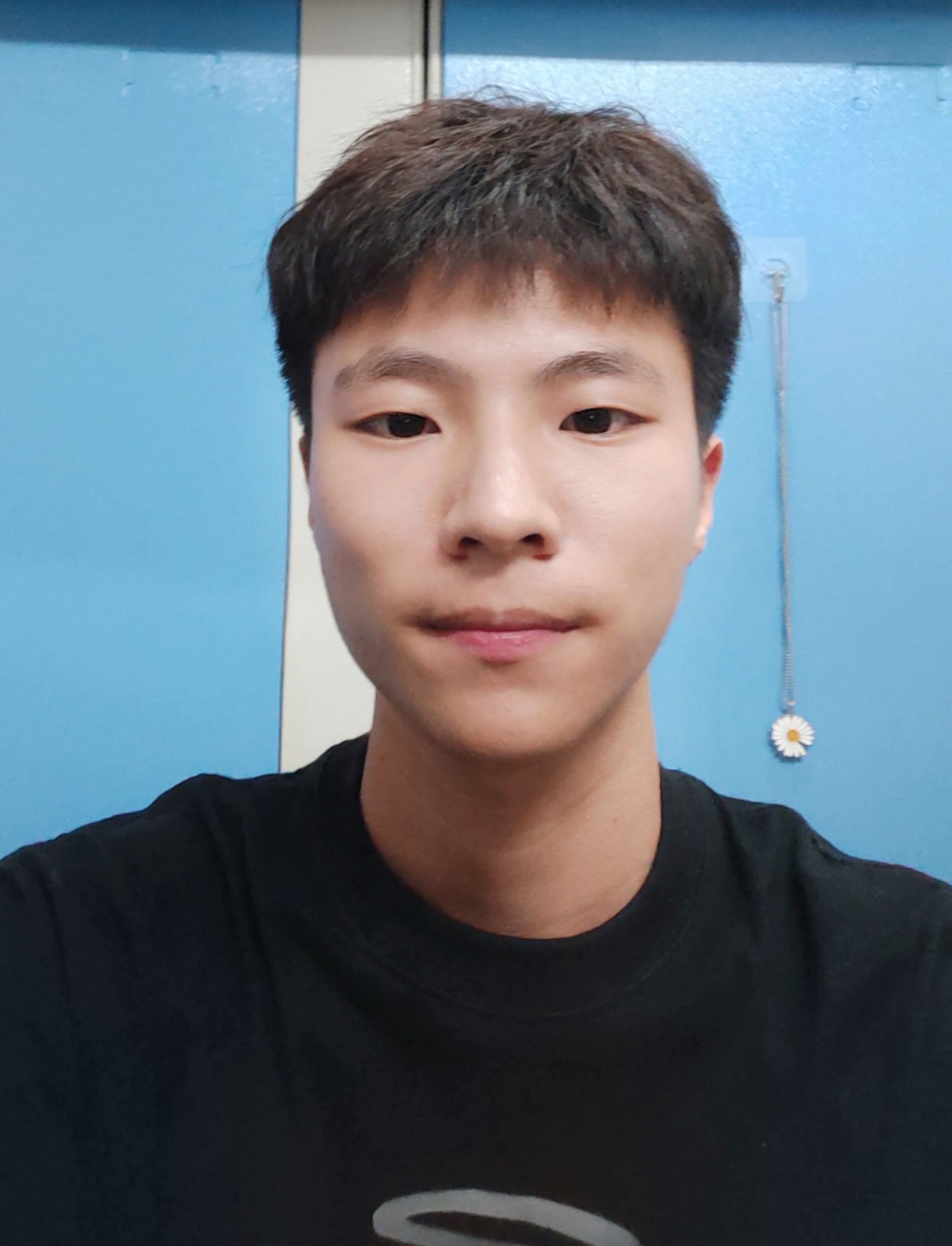刘教员 照片