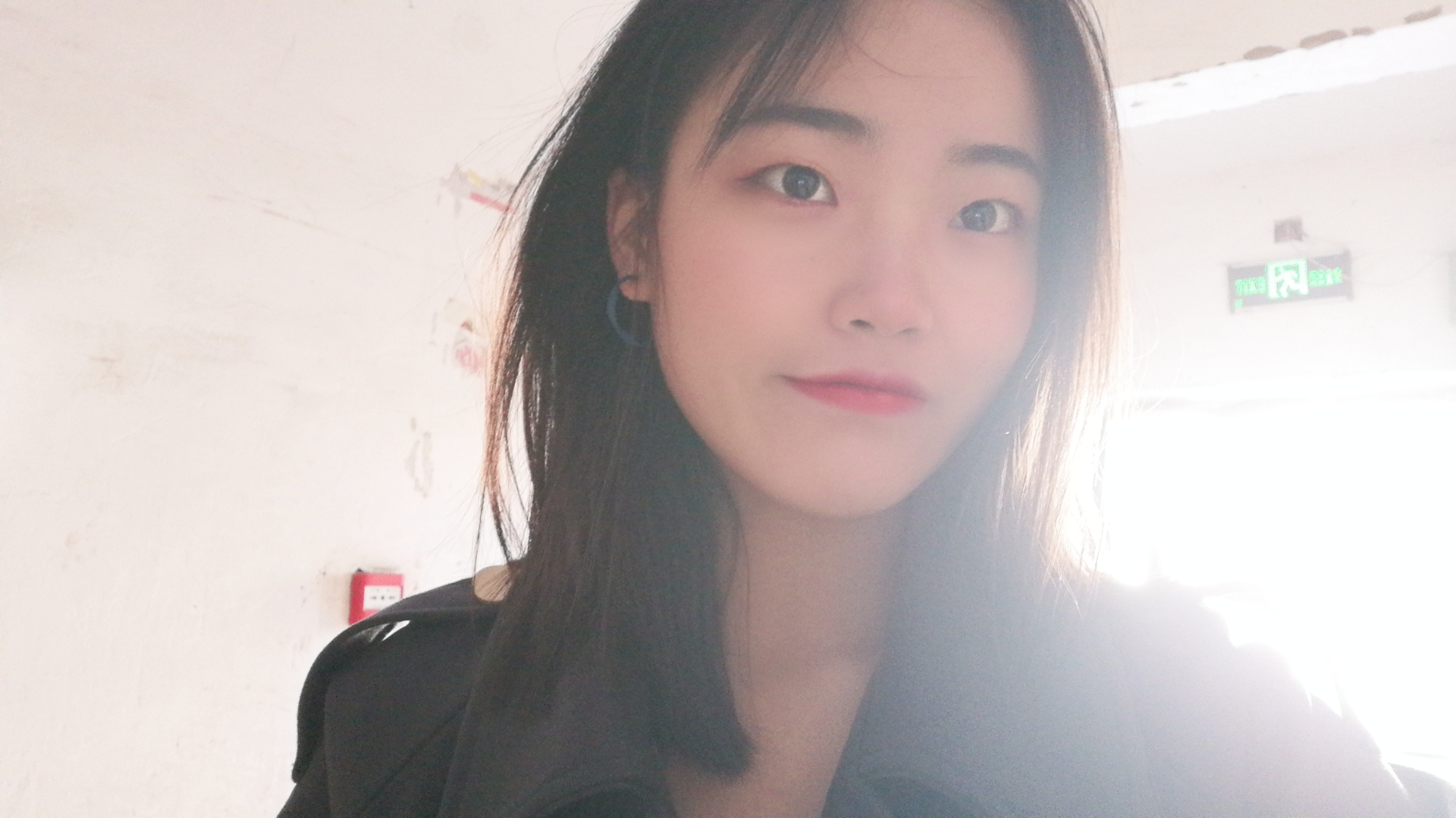 高教员 照片