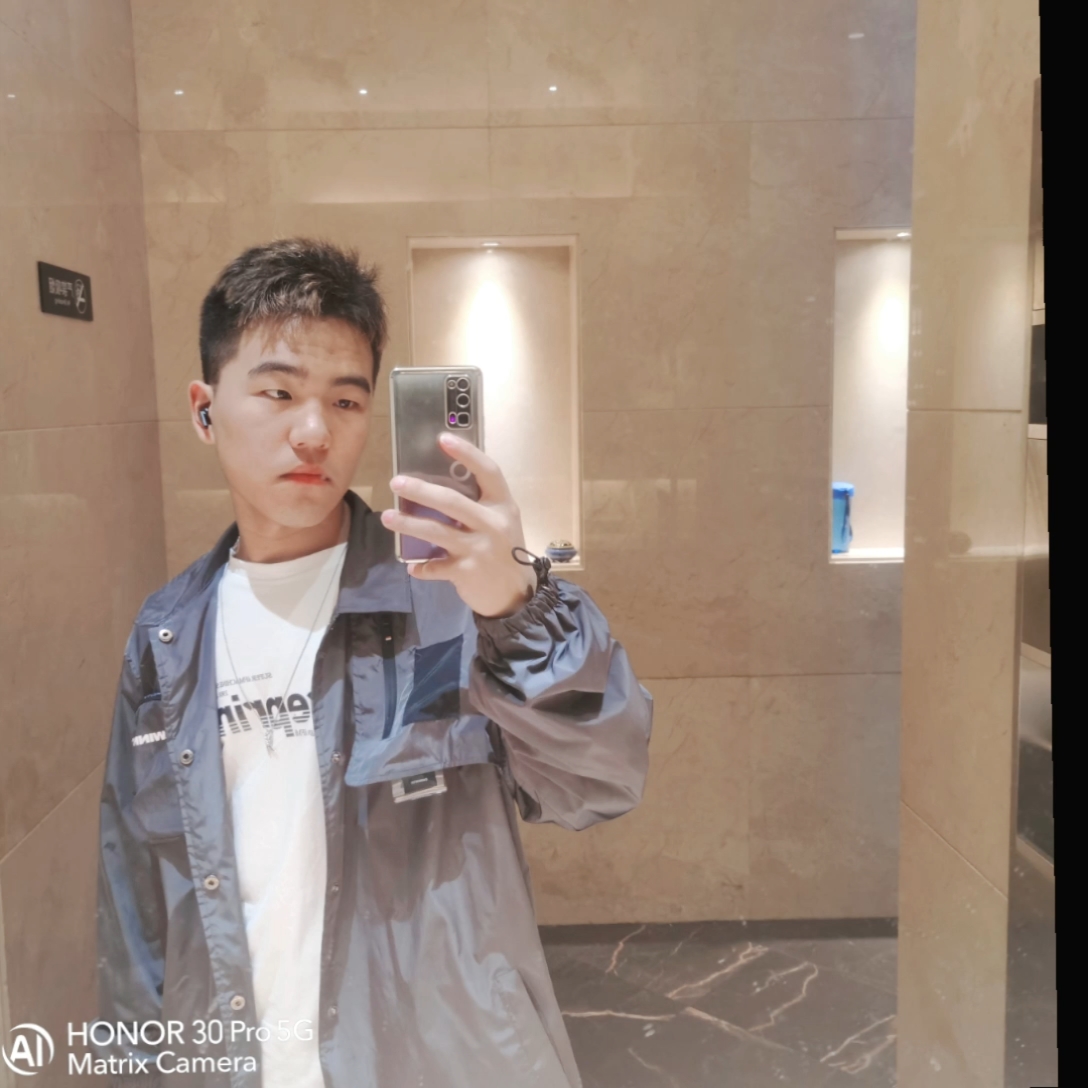 李教员 照片