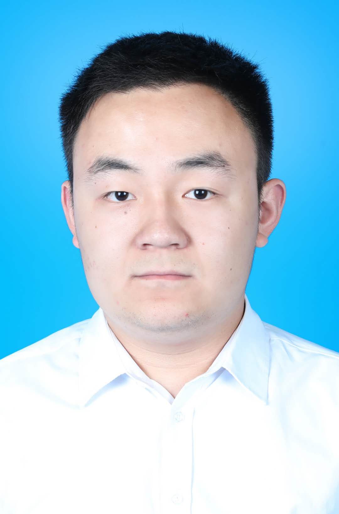 李教员 照片