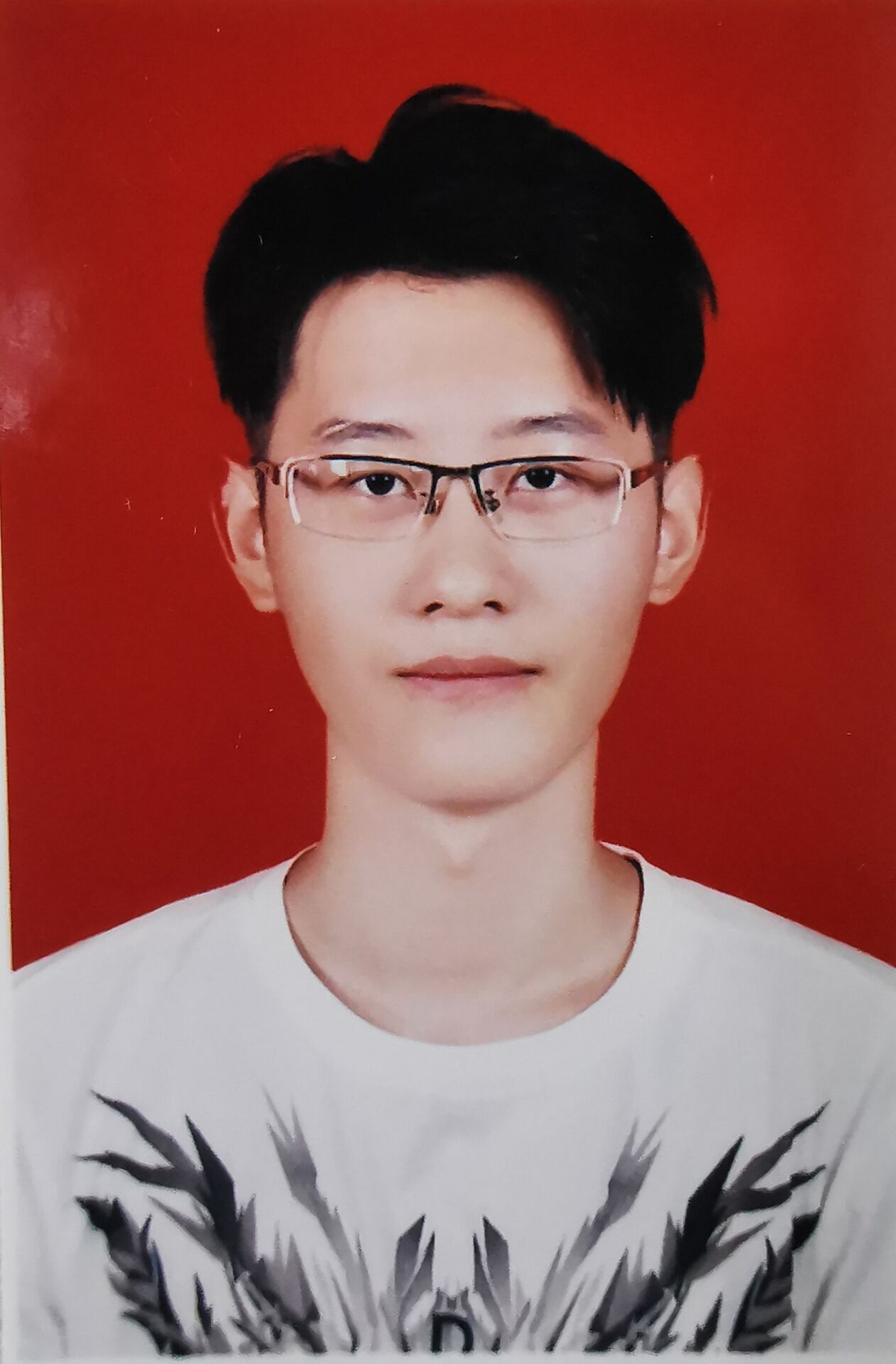 彭教员 照片