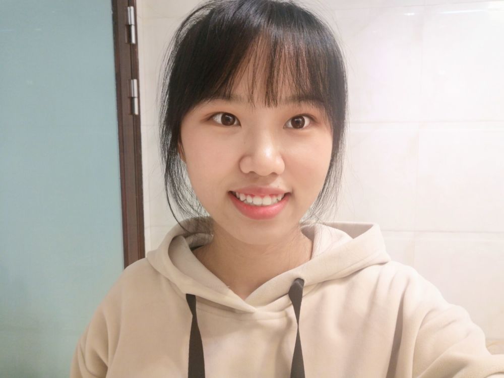 郑教员 照片