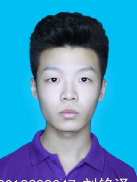 刘教员 照片