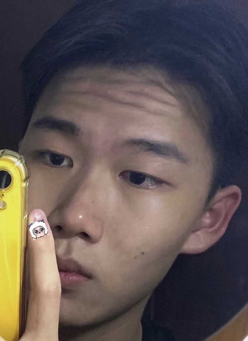 孔教员 照片