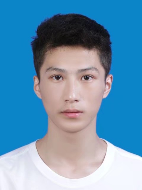 栾教员 照片