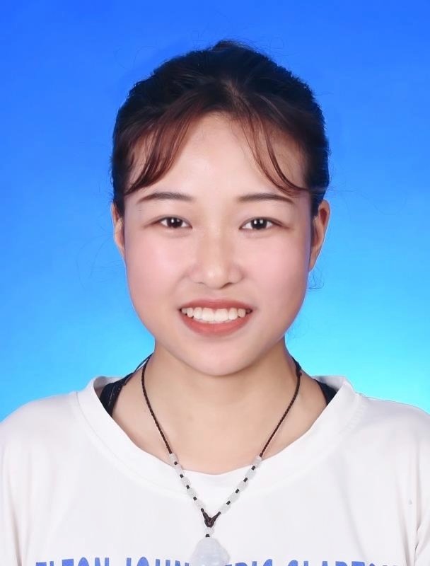 张教员 照片