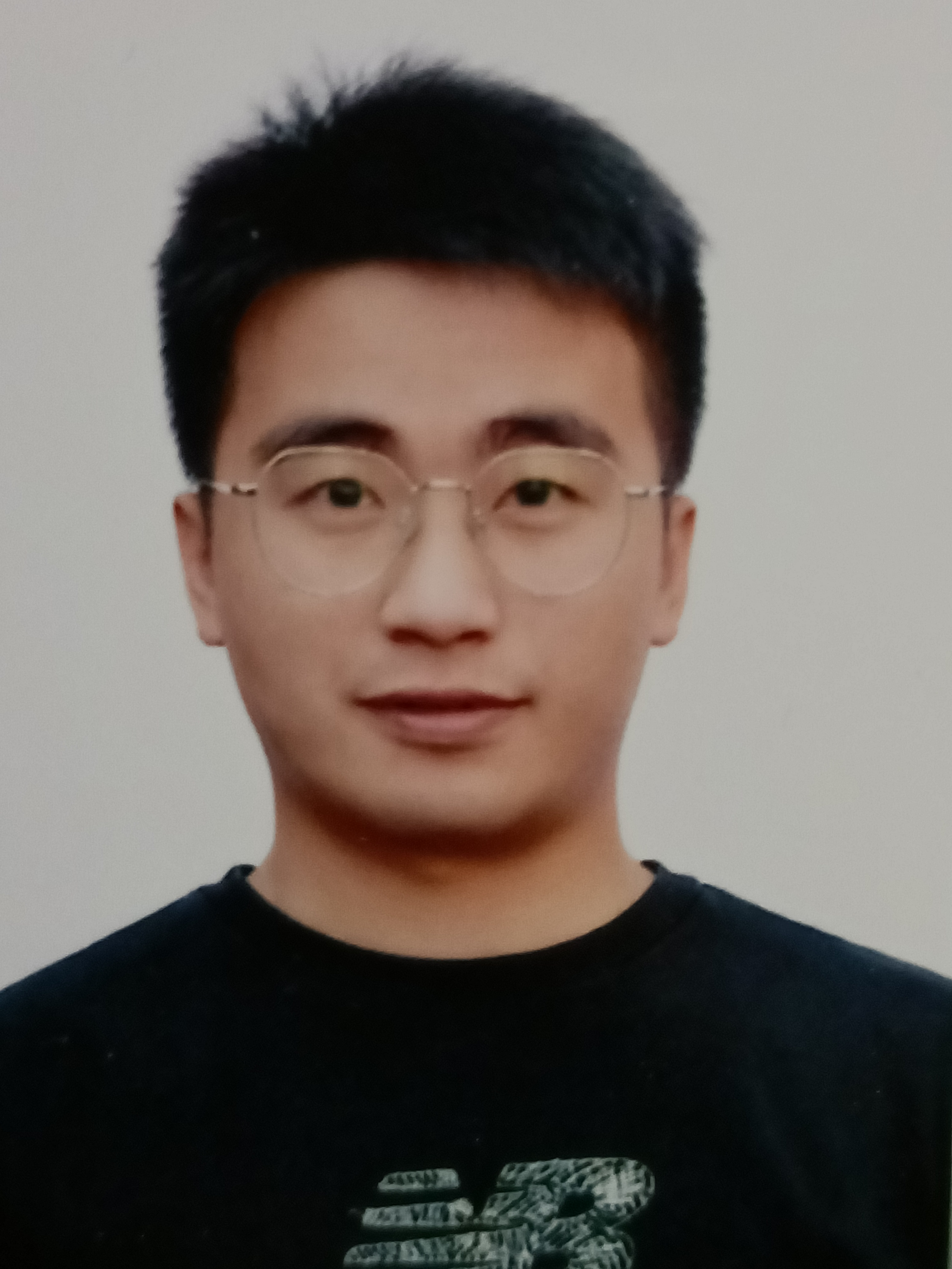 董教员 照片