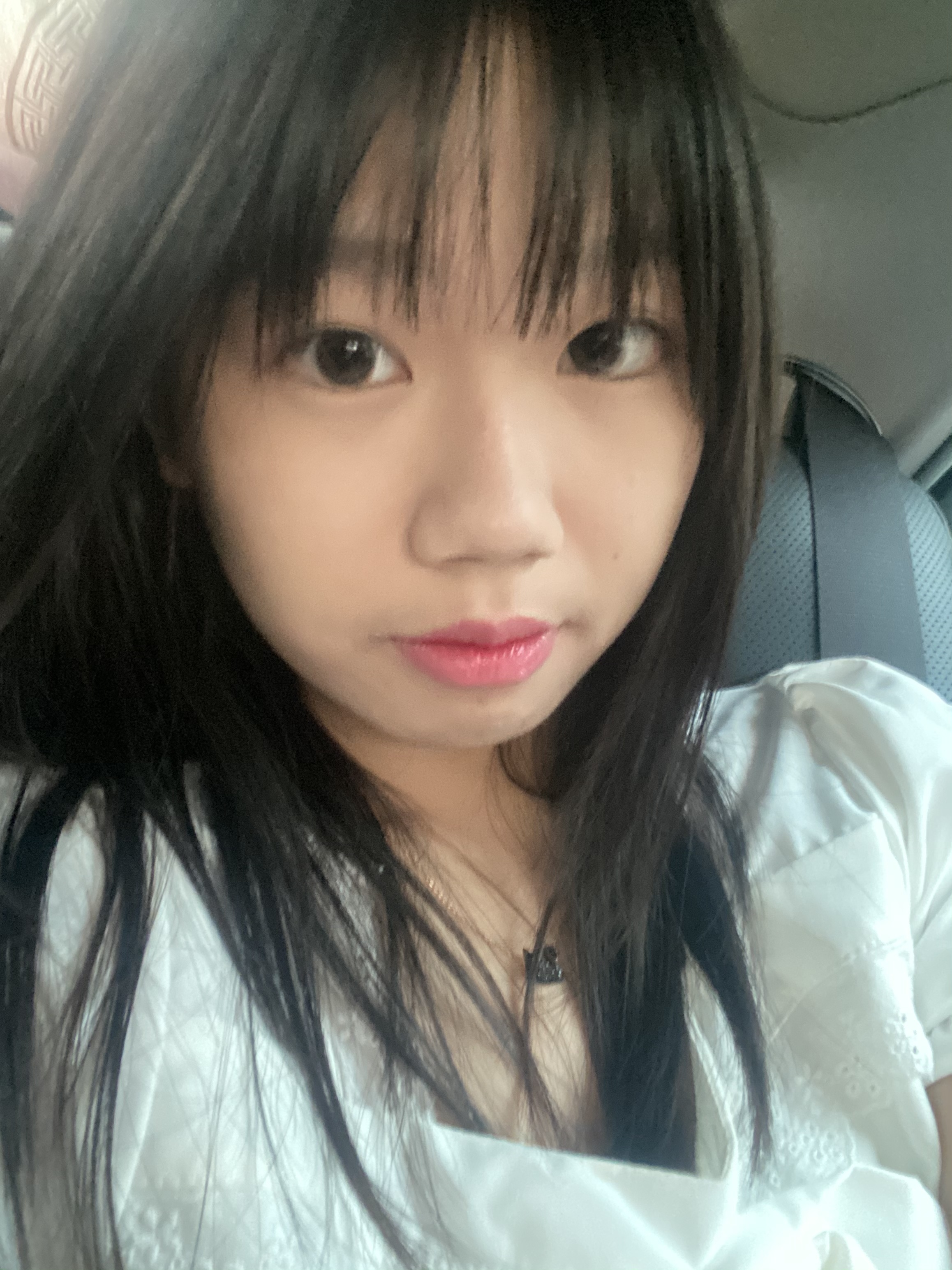 何教员 照片