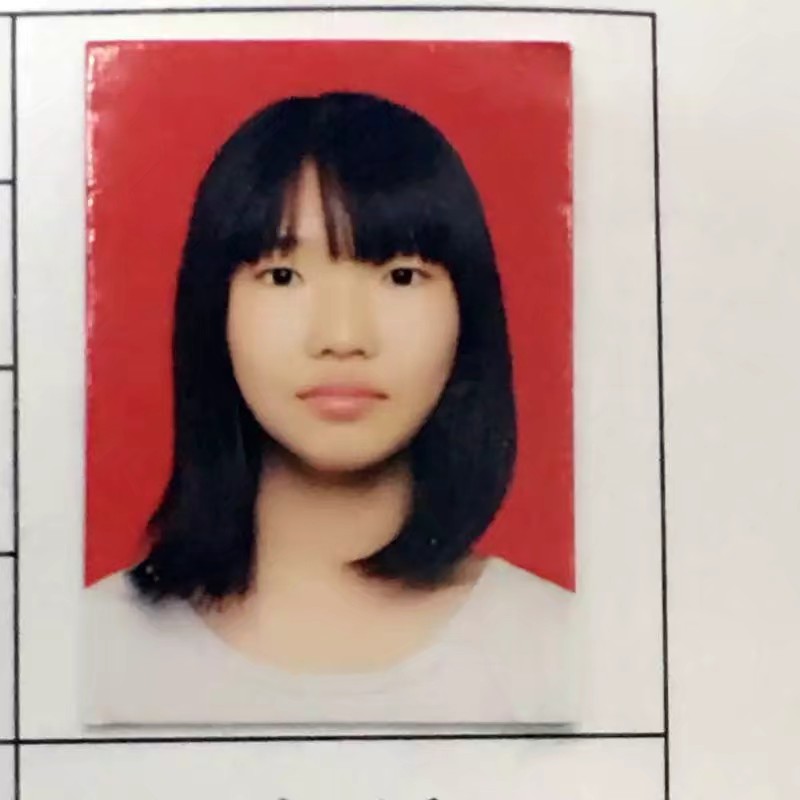 梁教员 照片