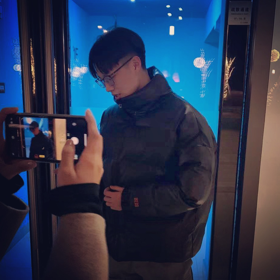 张教员 照片