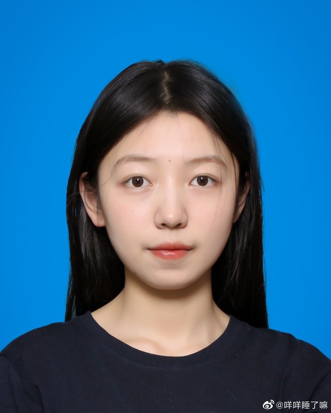 吕教员 照片