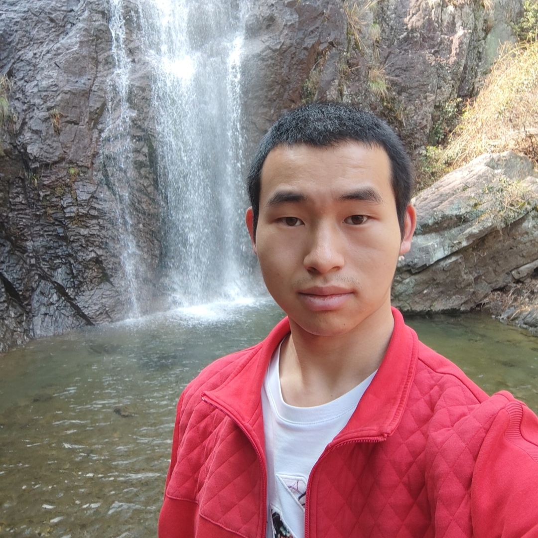 李教员 照片