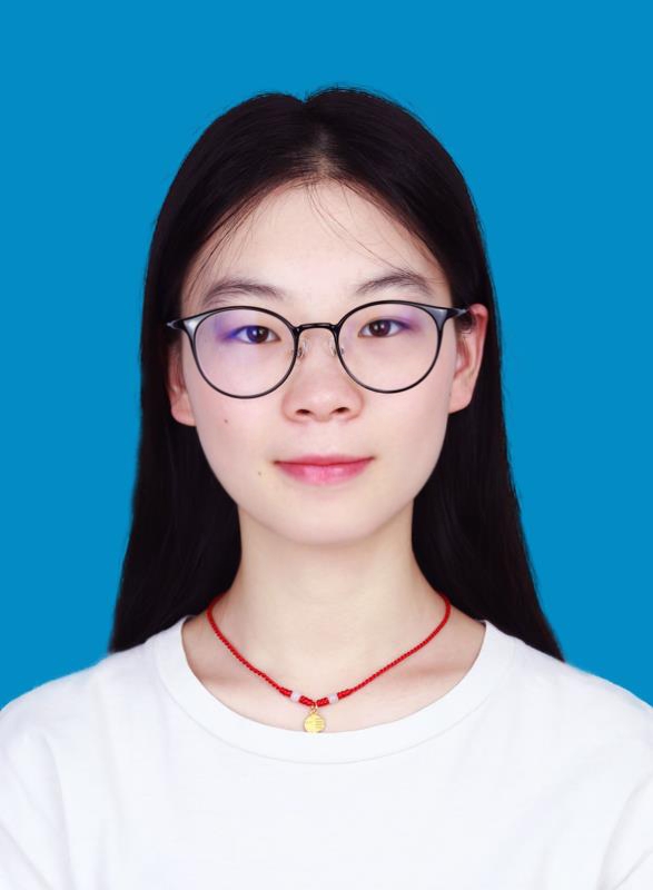 何教员 照片