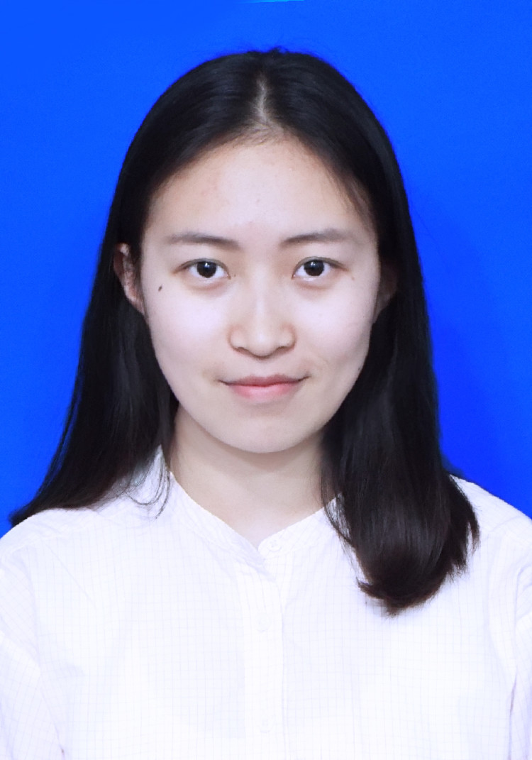 李教员 照片