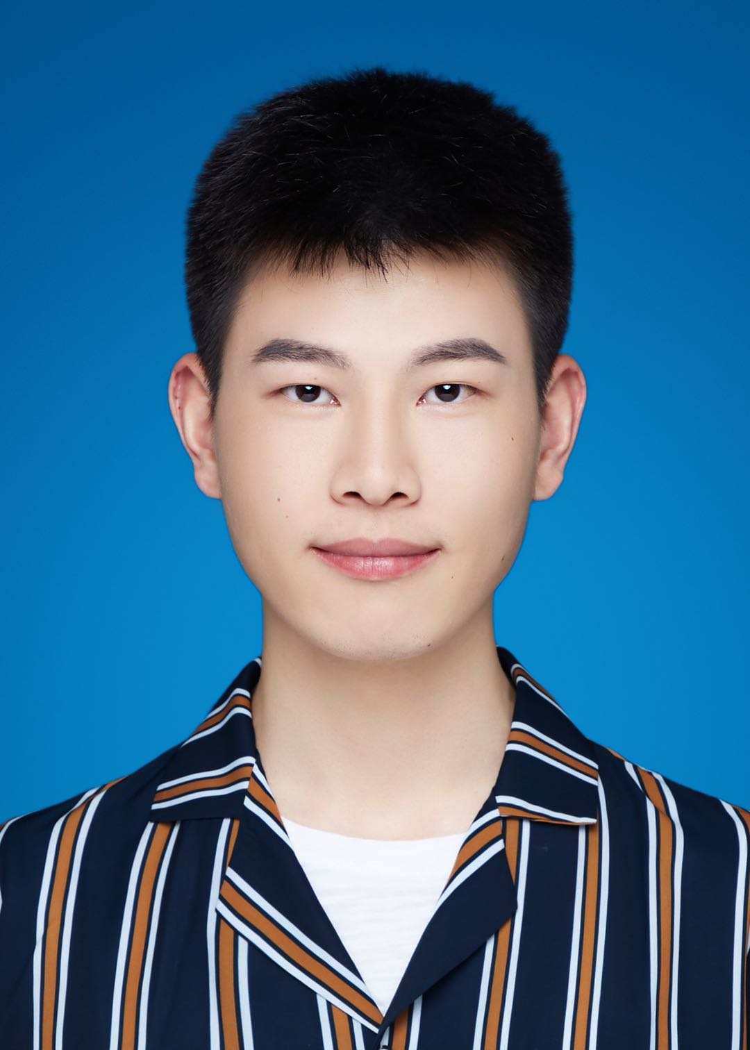 李教员 照片