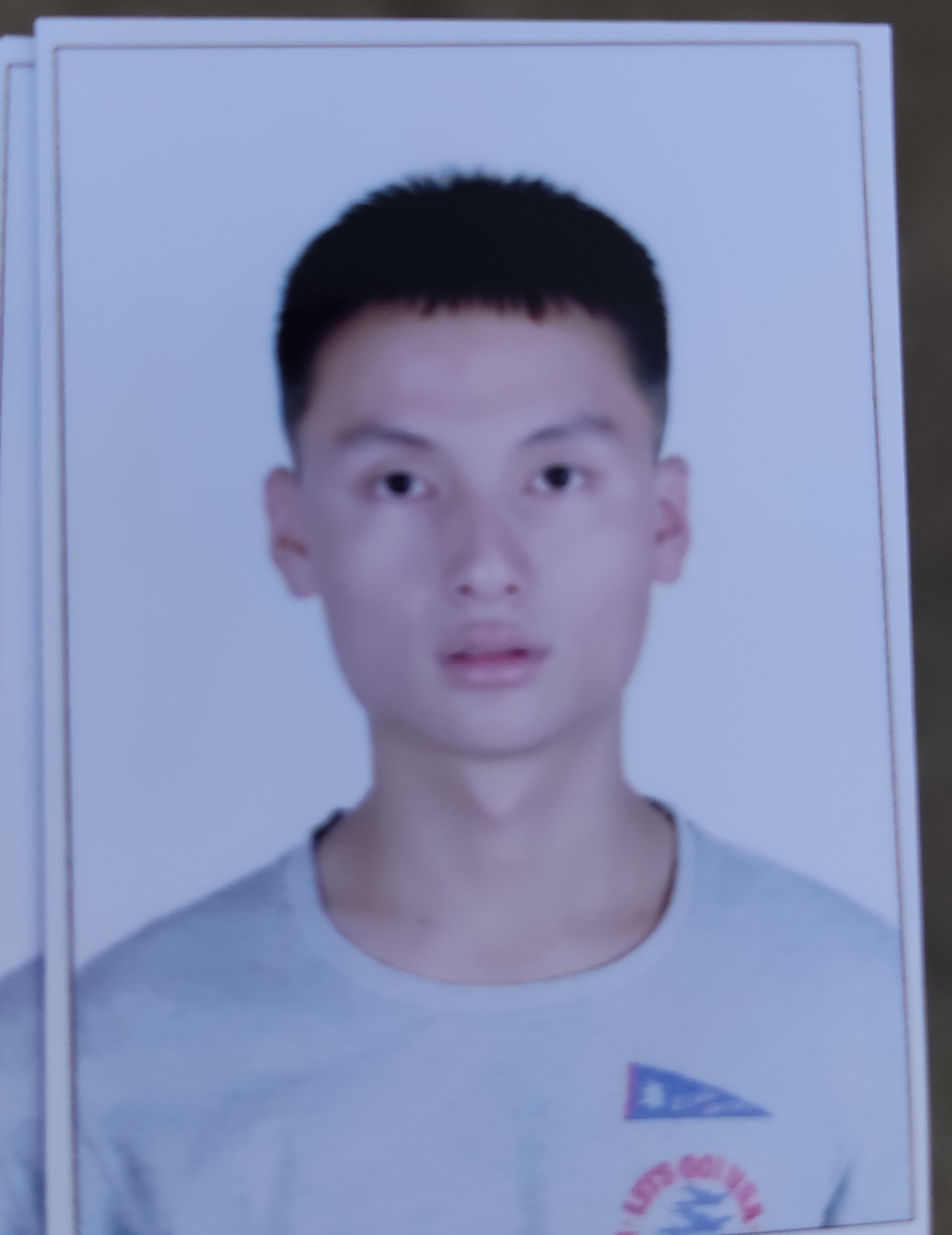 尉教员 照片