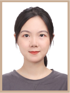 何教员 照片