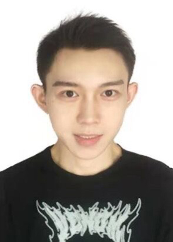 李教员 照片