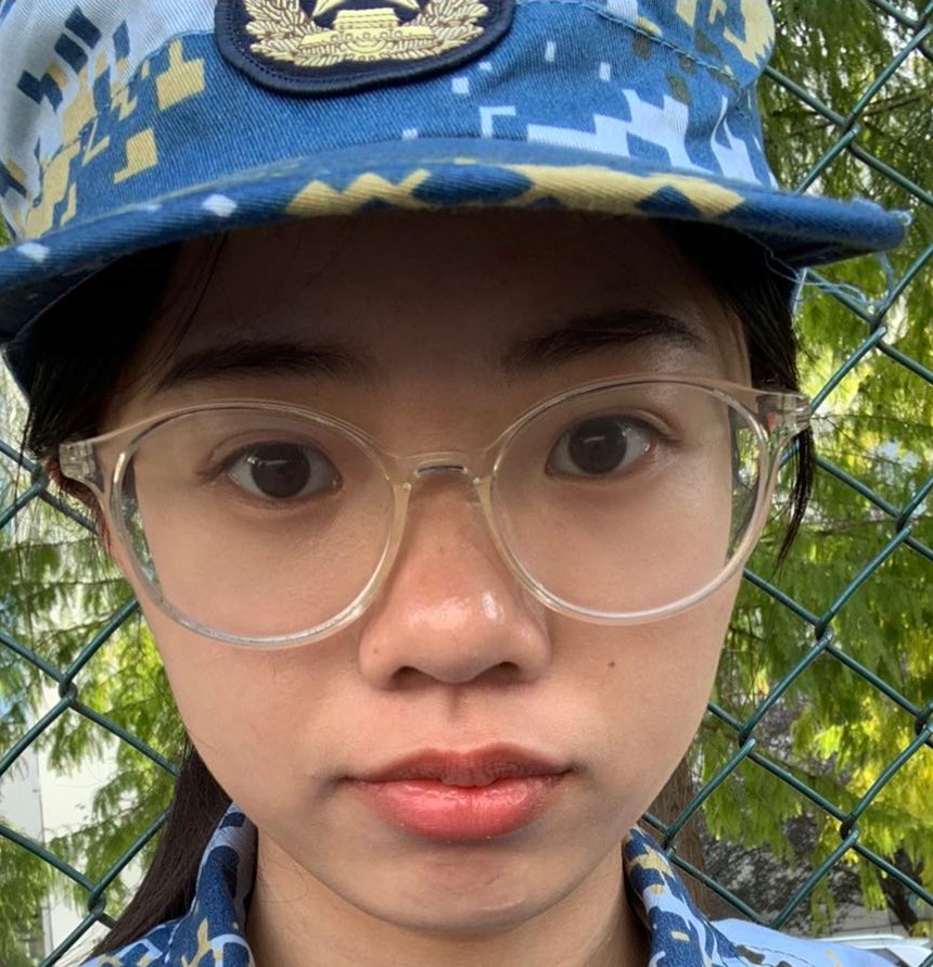 黎教员 照片