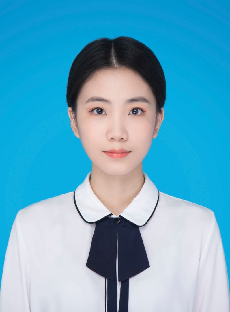 卢教员 照片