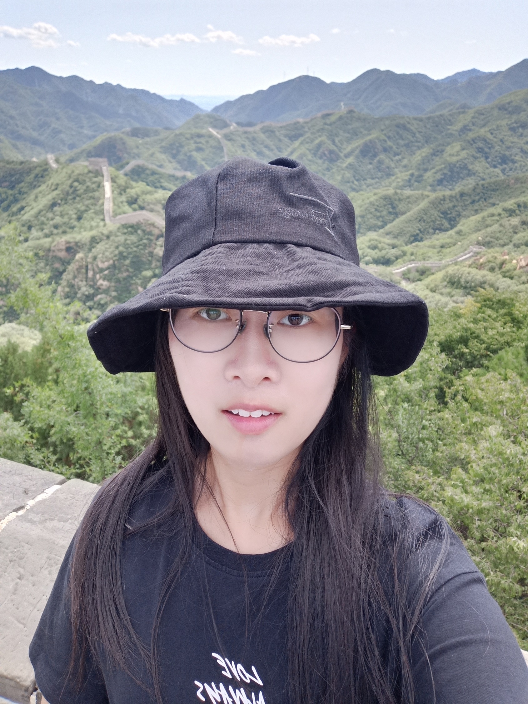 况教员 照片