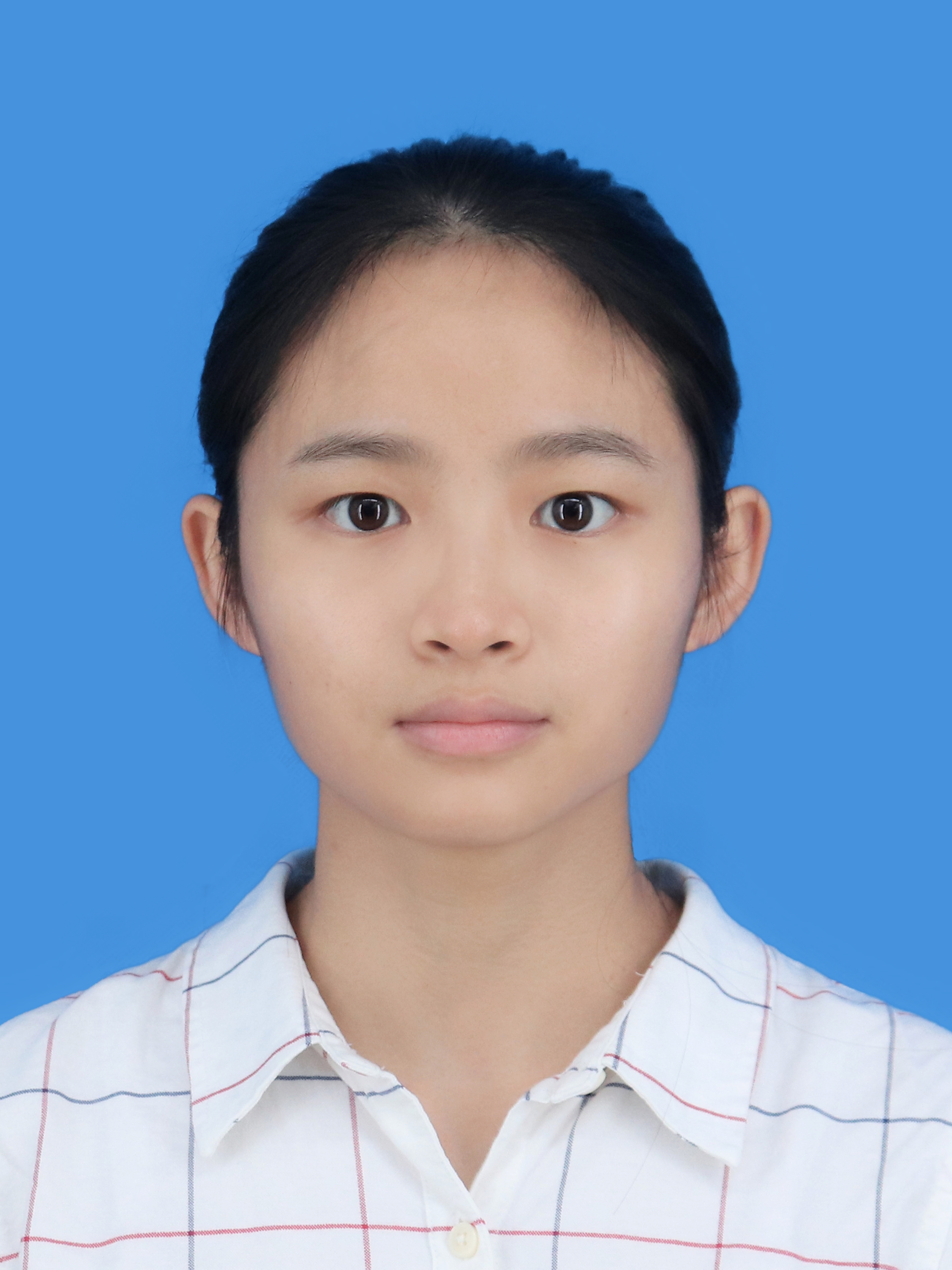 容教员 照片