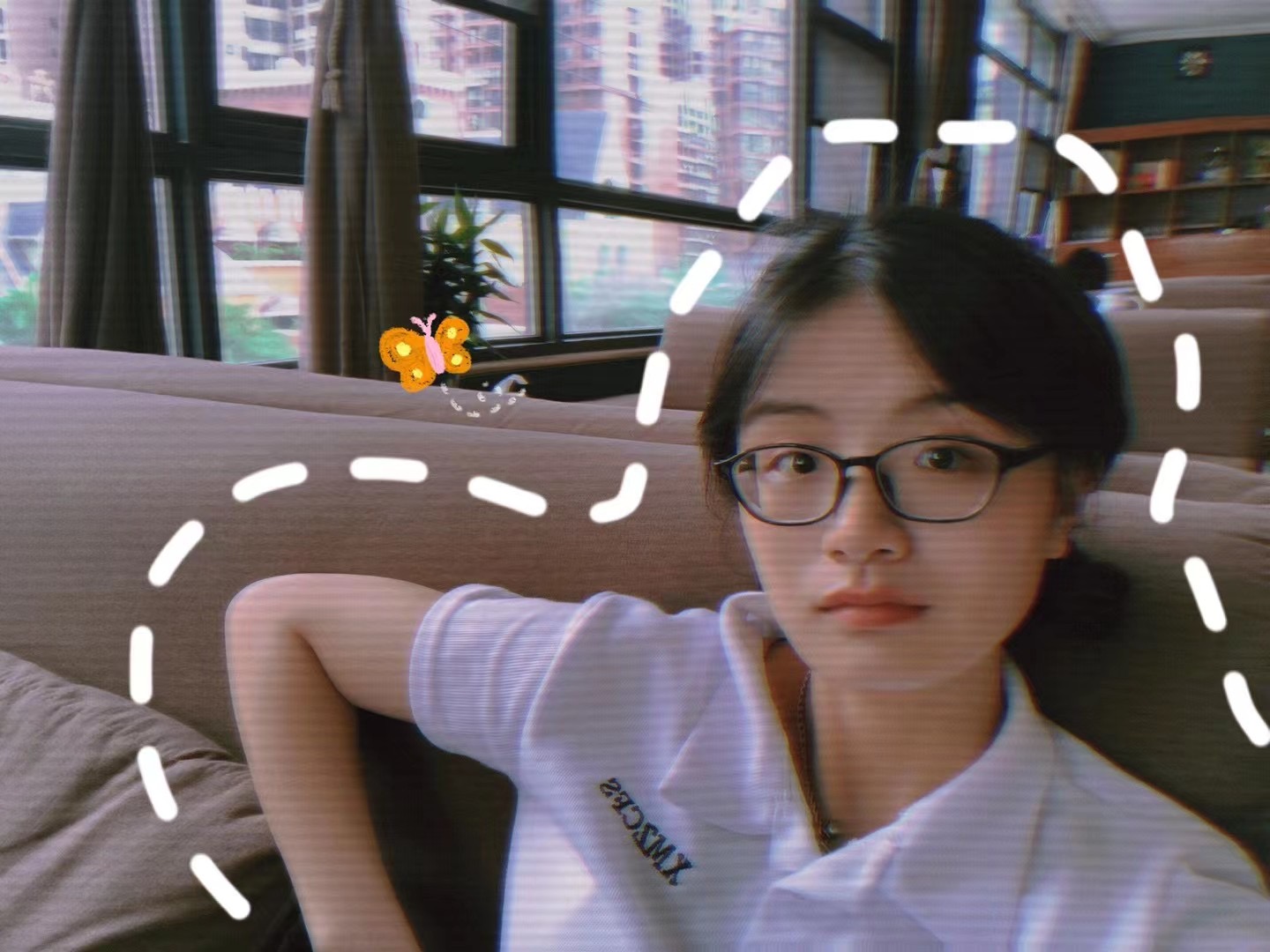 颜教员 照片