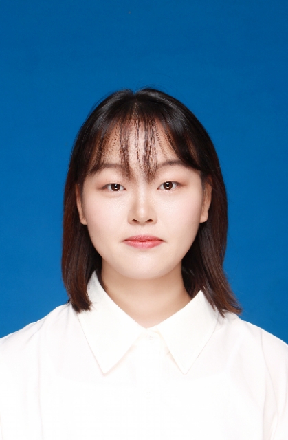 李教员 照片