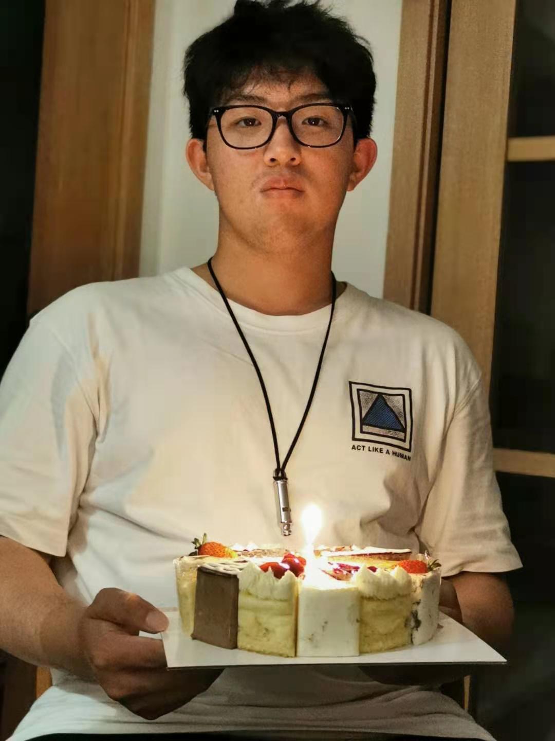 吴教员 照片