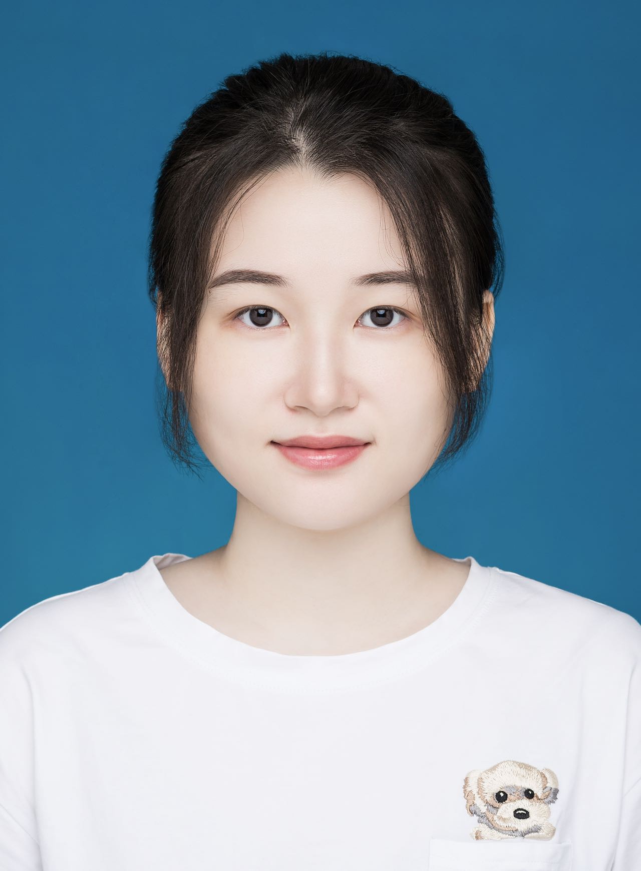 何教员 照片