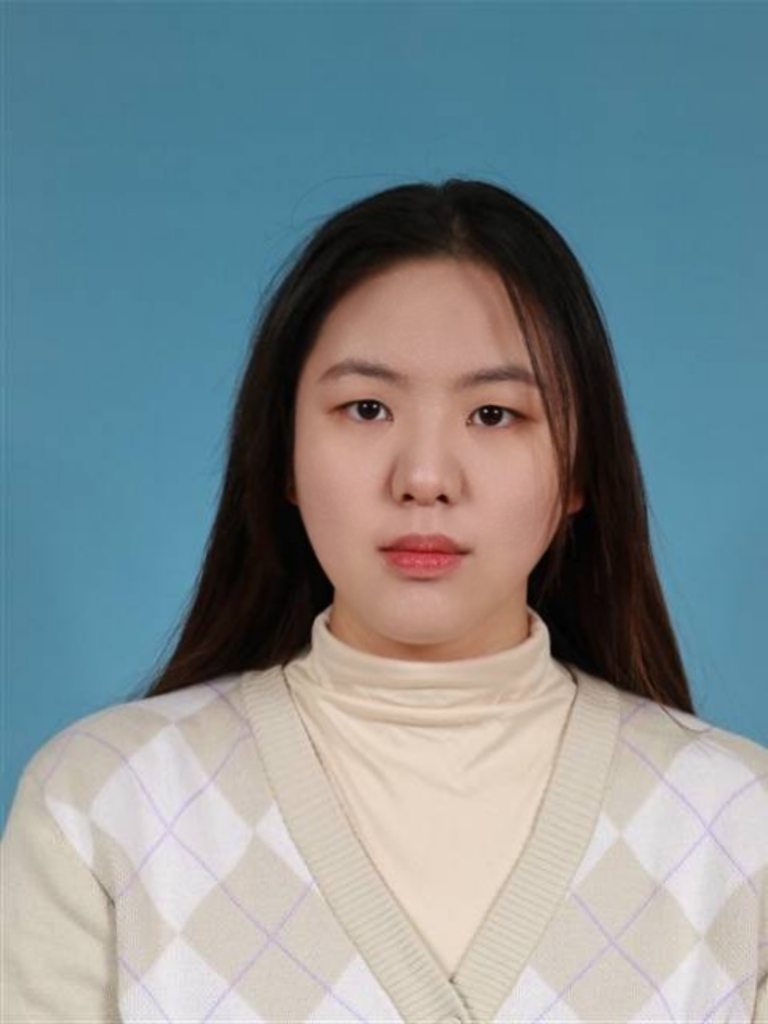 李教员 照片