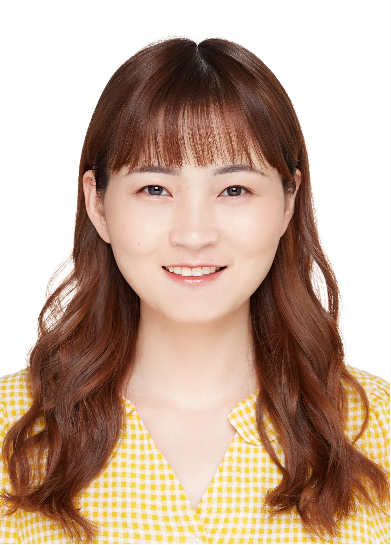 李教员 照片