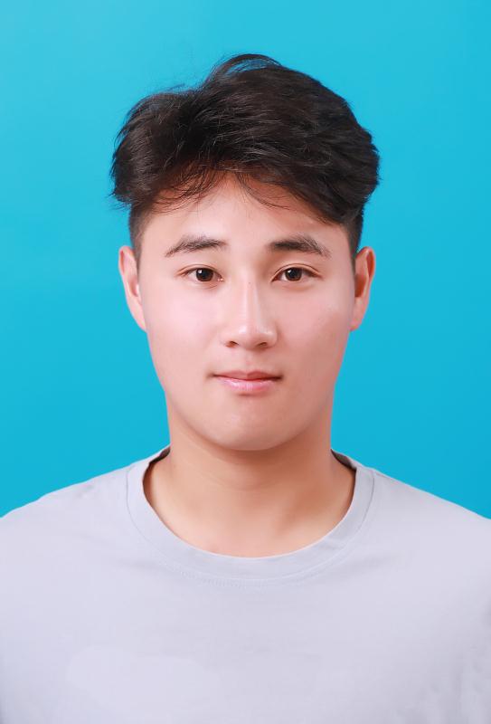 束教员 照片