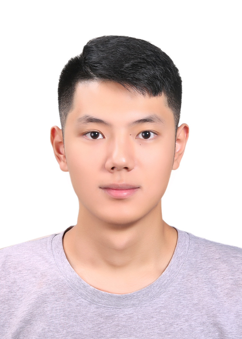 李教员 照片