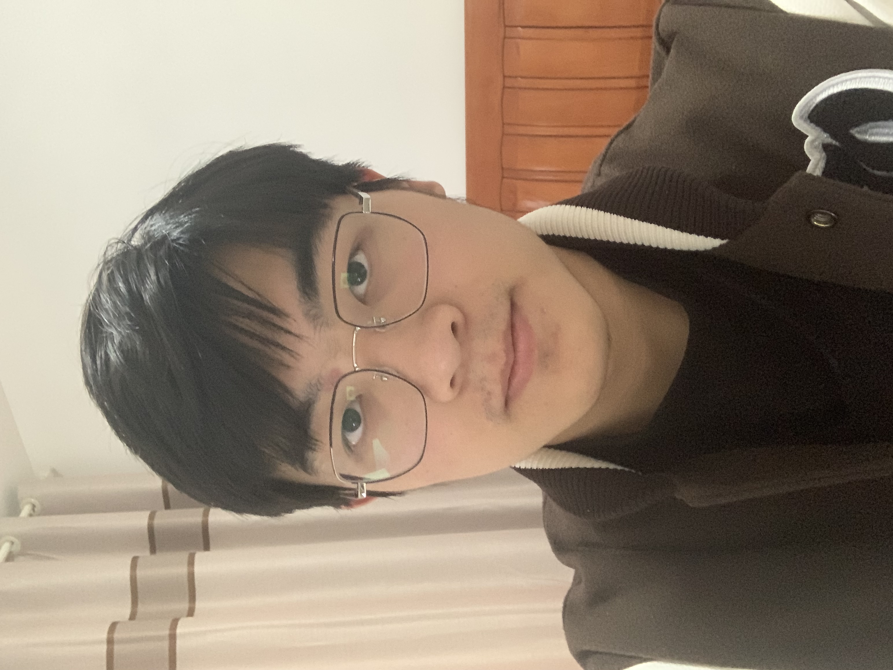 张教员 照片