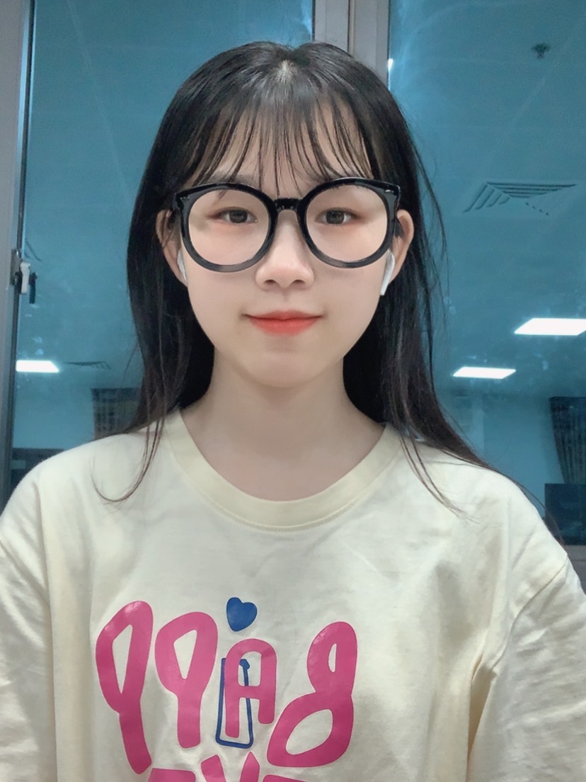 卢教员 照片