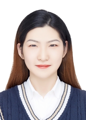 李教员 照片