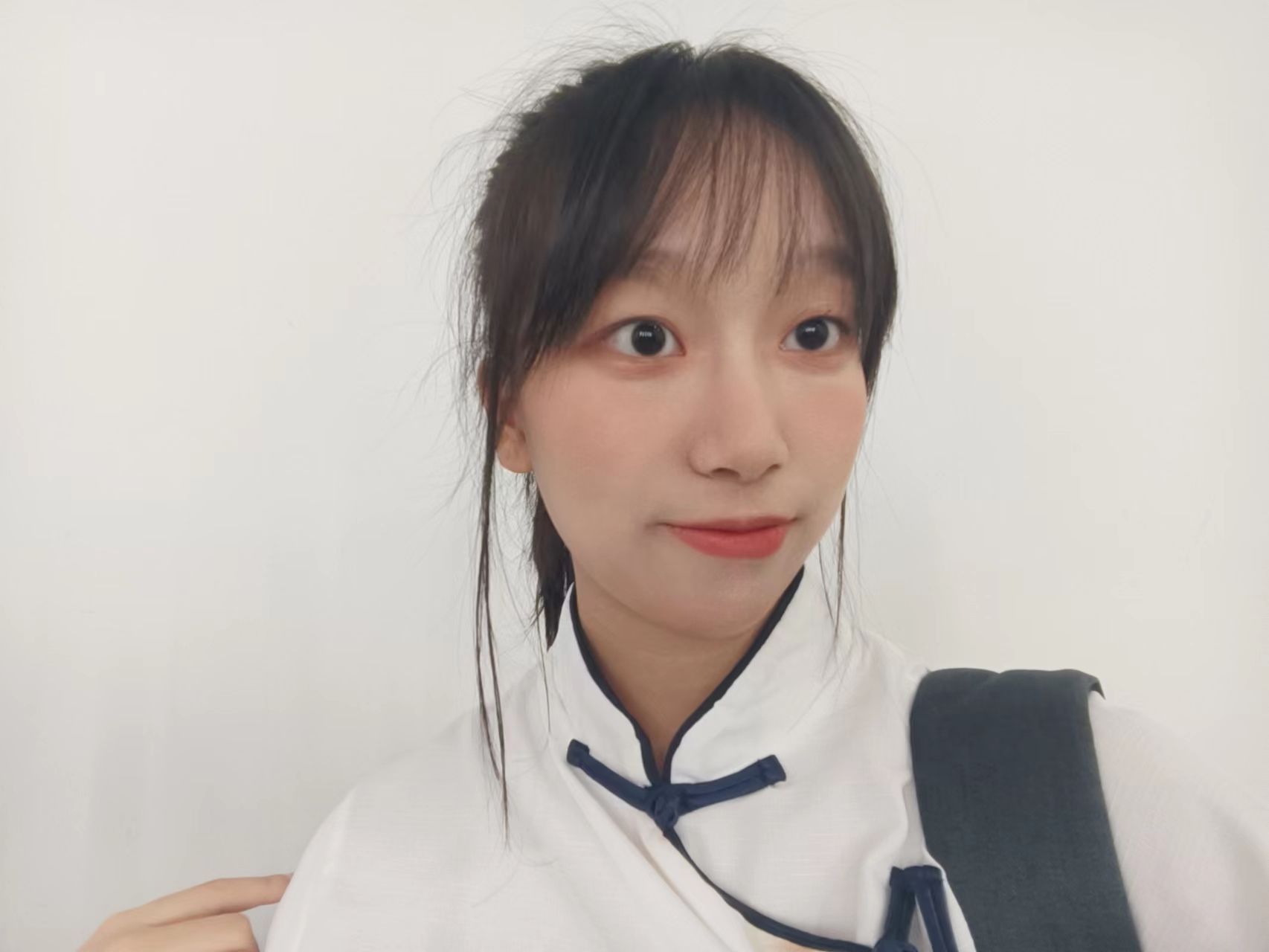 黄教员 照片