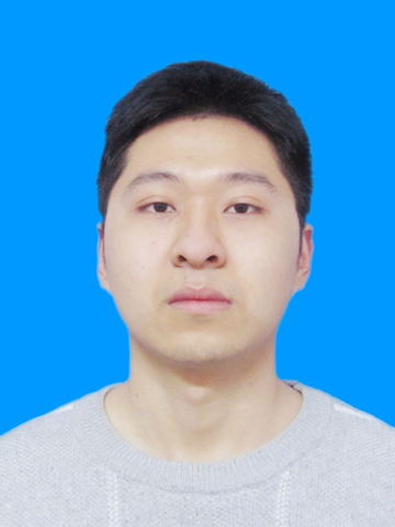 李教员 照片
