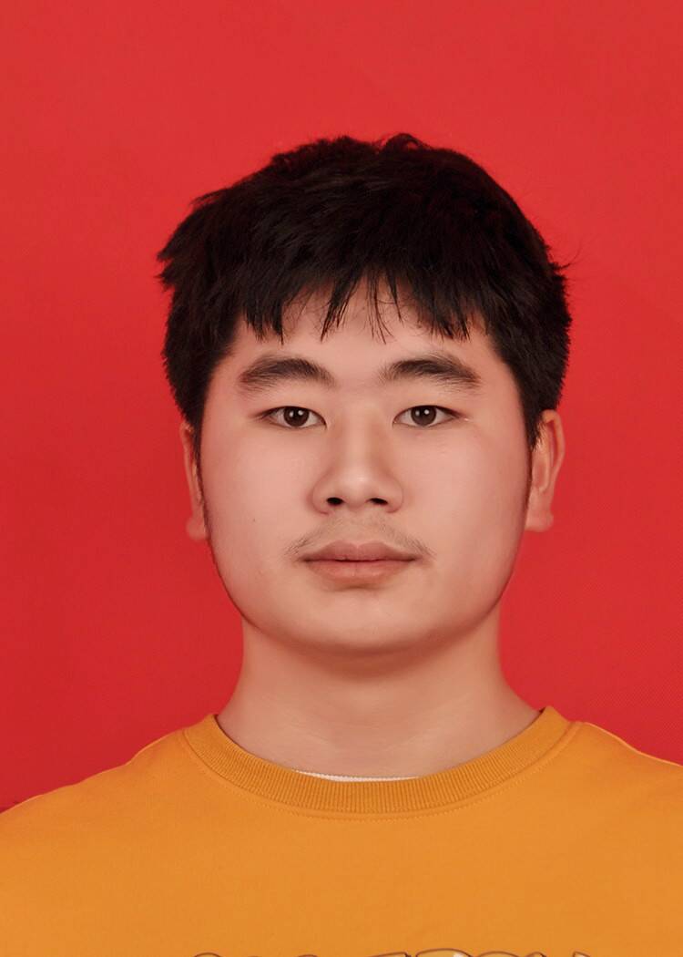 张教员 照片