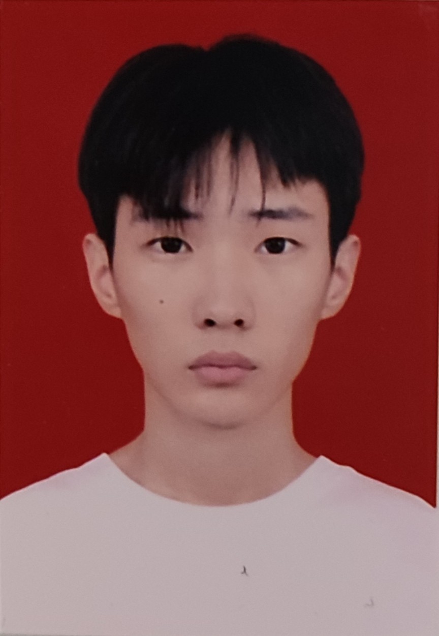 高教员 照片