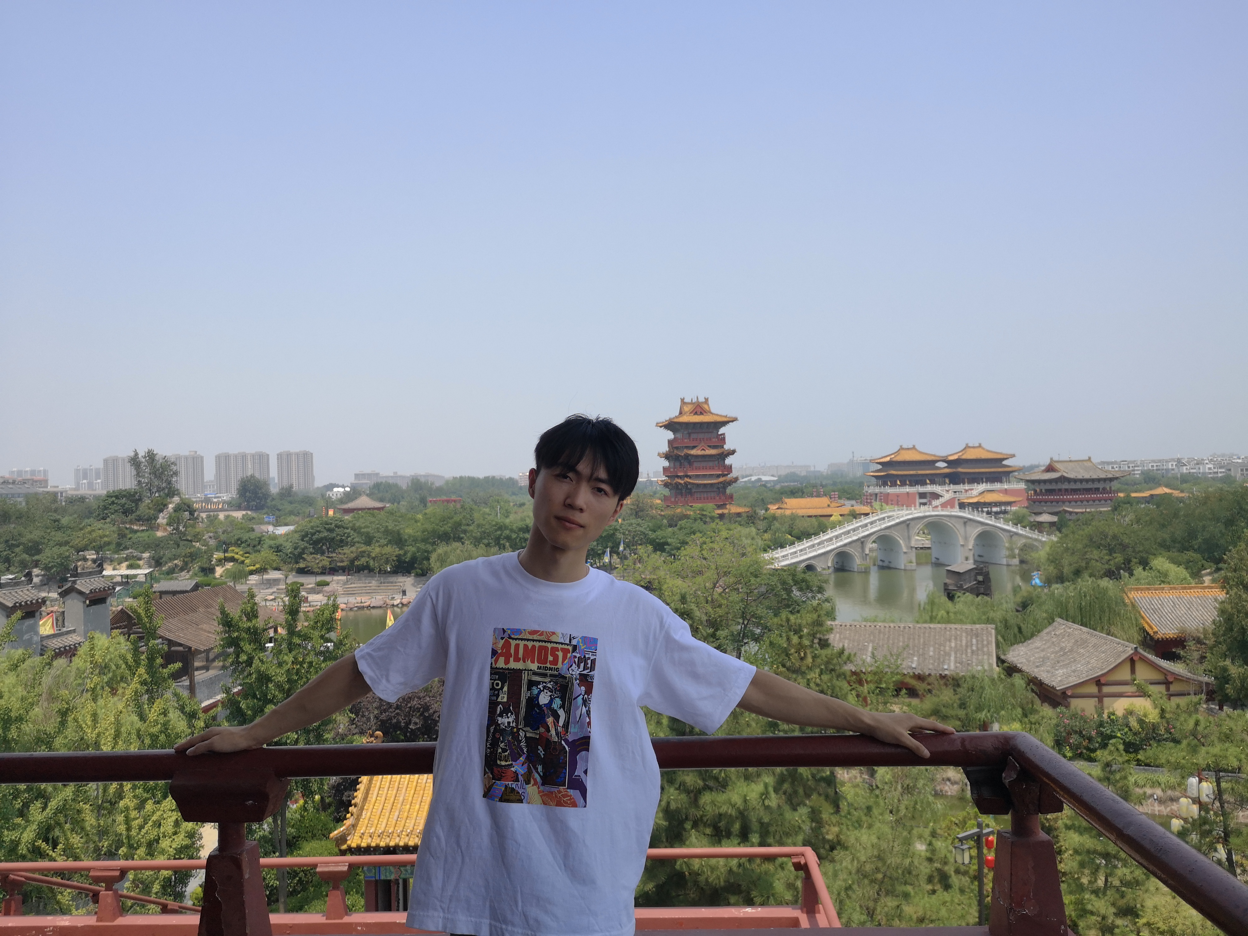 王教员 照片