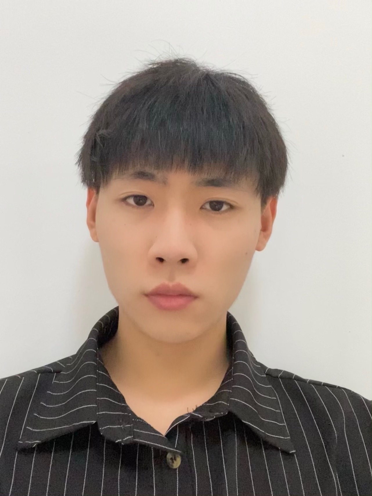 王教员 照片
