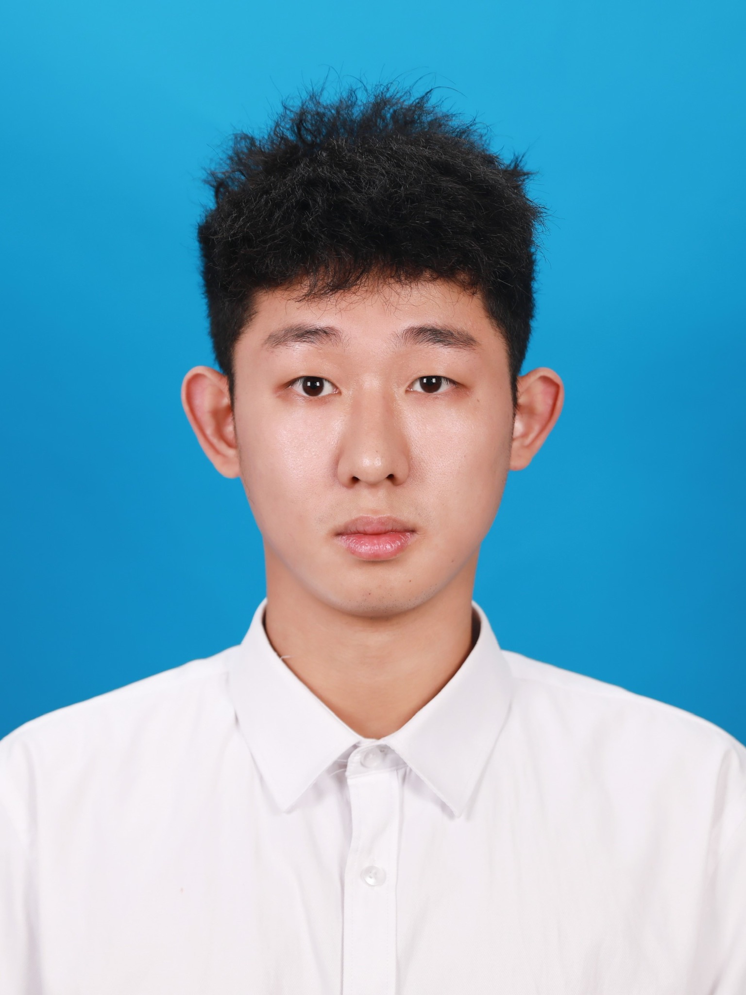 郑教员 照片