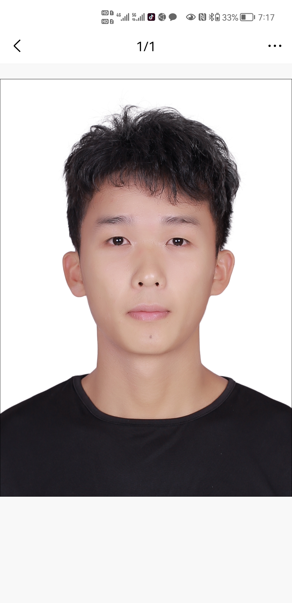 李教员 照片
