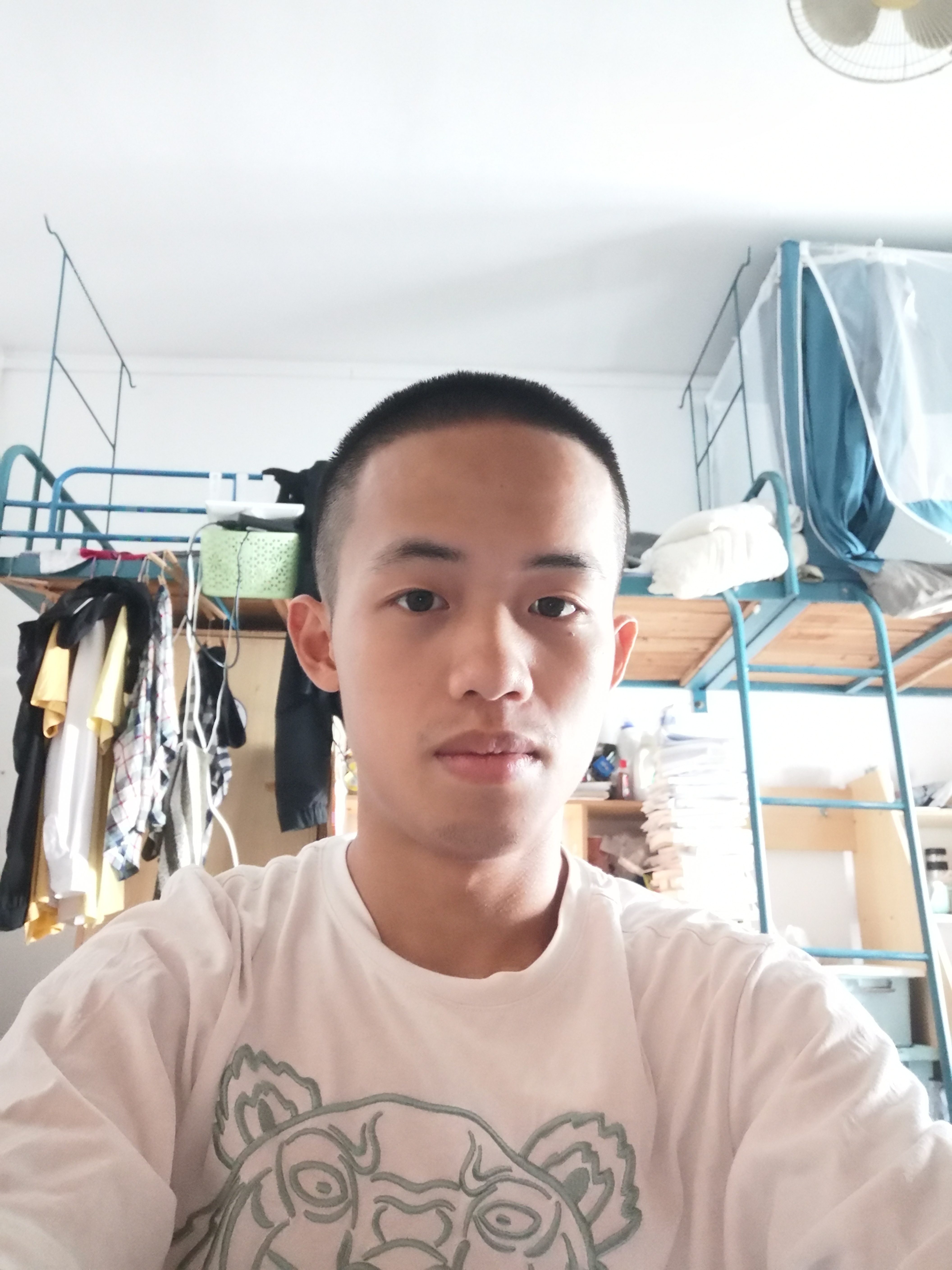 曾教员 照片
