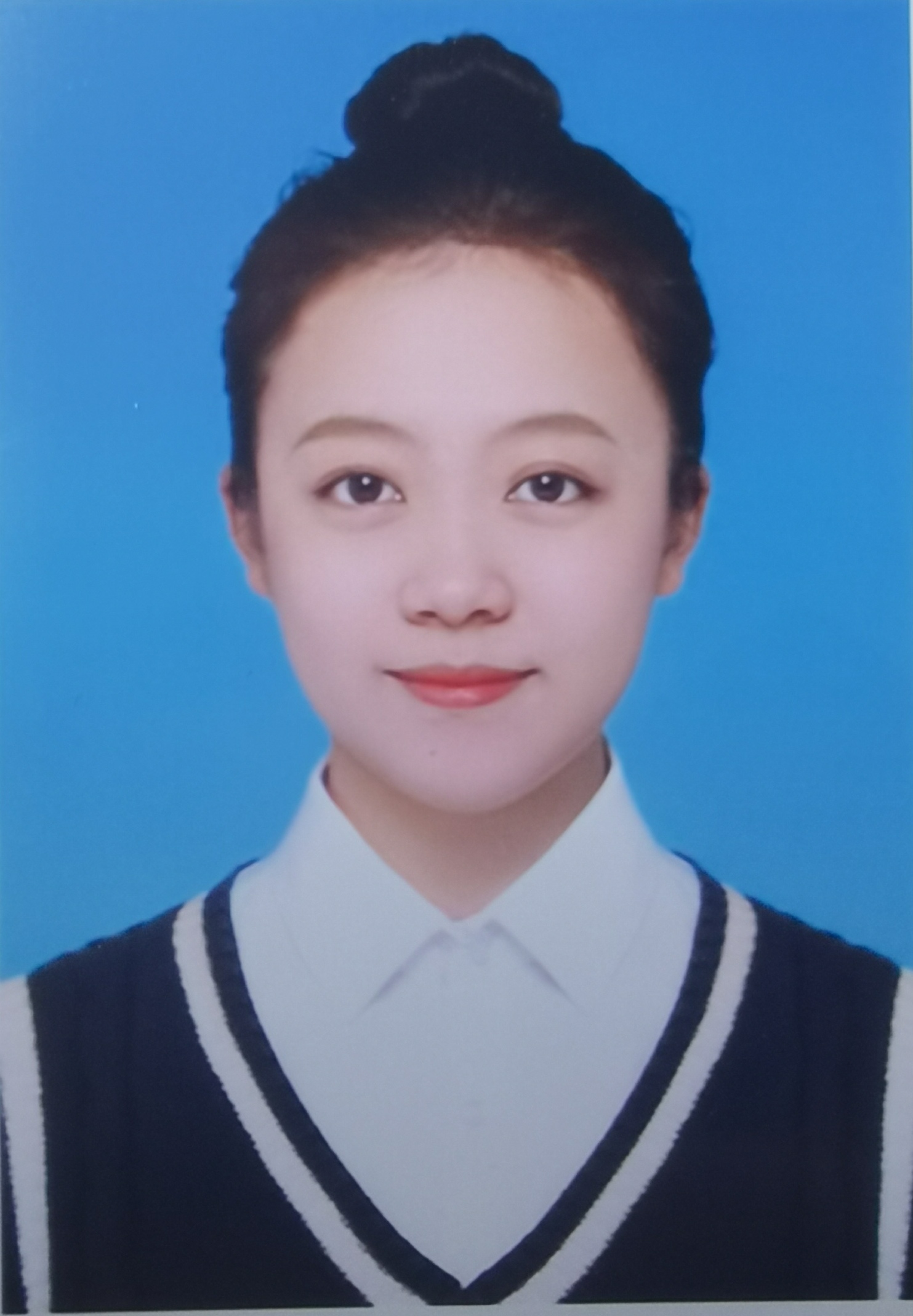 李教员 照片