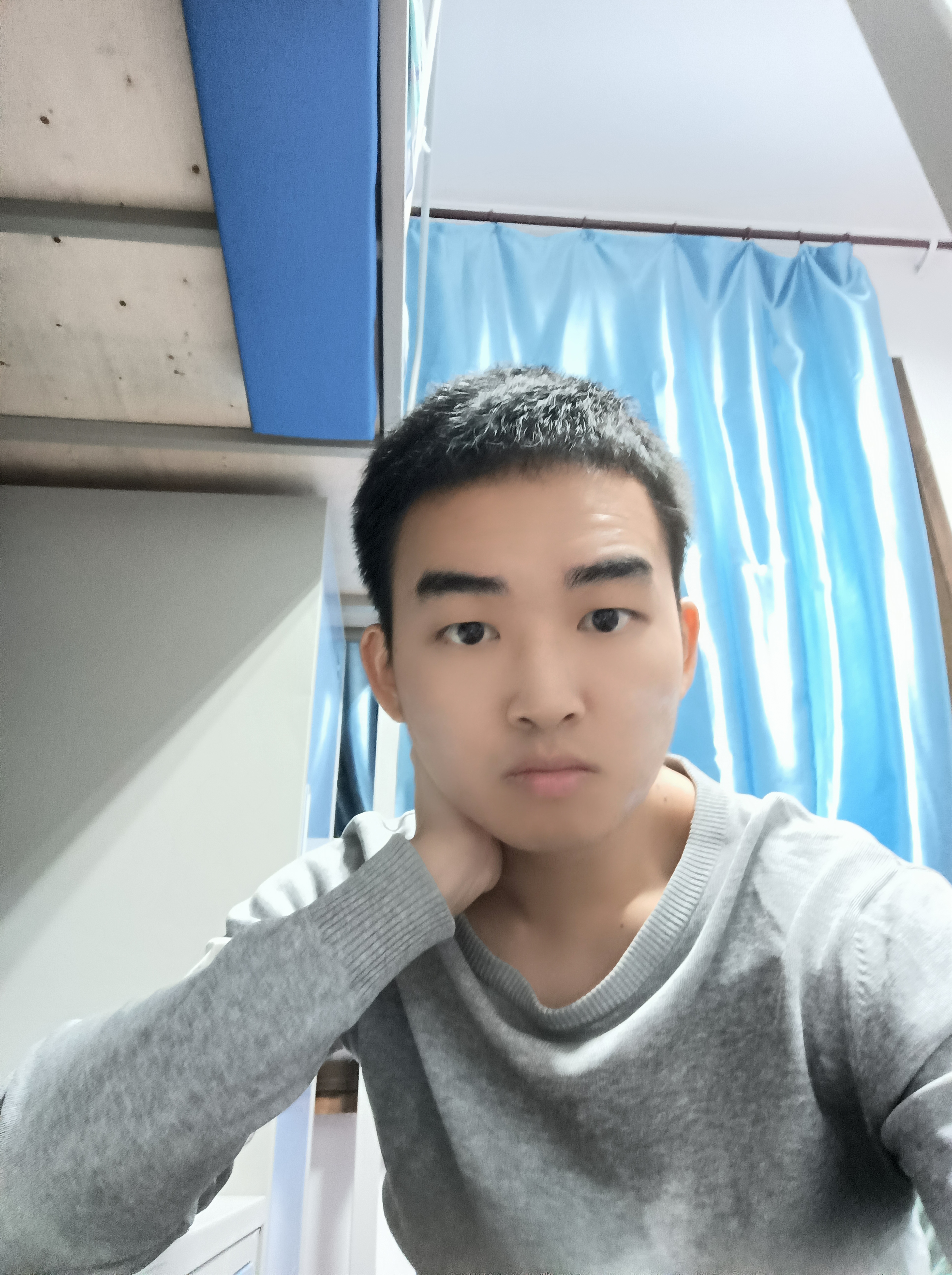 吴教员 照片